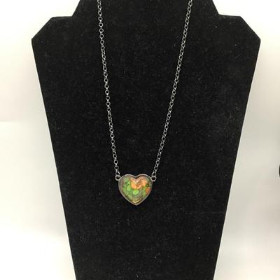 Vintage glass heart flower designed necklace