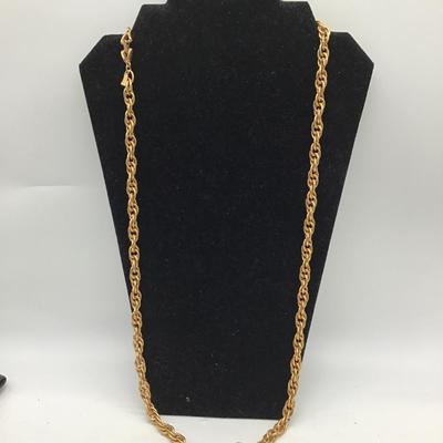 Vintage Raquel gold toned necklace