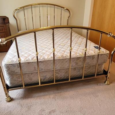 Brass Frame Bed Serta Queen Mattress