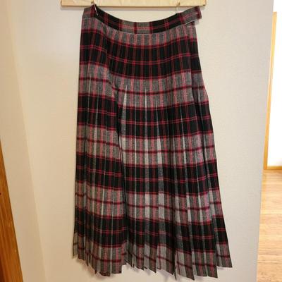 Vintage Women's Plaid Clothing Mary McGowan + More