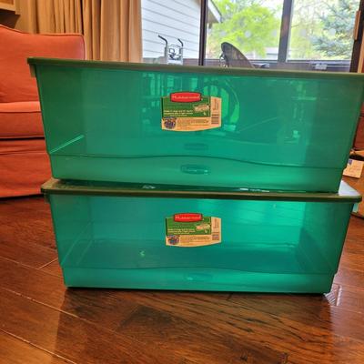Rubbermaid Storage Bins and More (LR-CE)