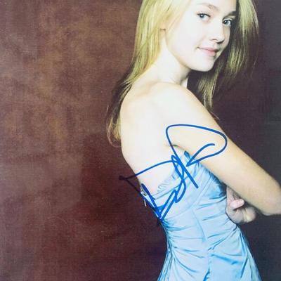 Once Upon A Time In Hollywood's Dakota Fanning signed photo