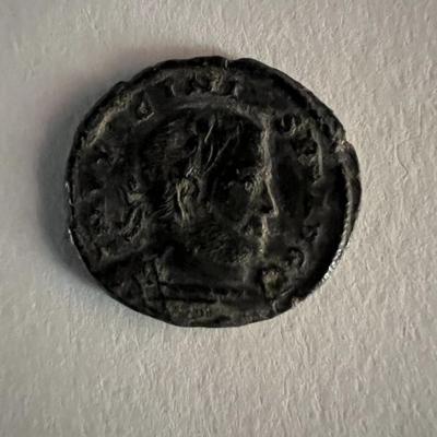 Bronze Roman coin circa 370 AD. 1 inch