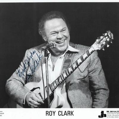 Roy Clark signed photo