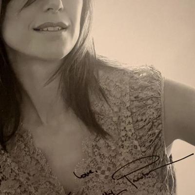 Kelly Preston facsimile signed photo. 5x7 inches