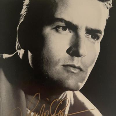 Charlie Sheen facsimile signed photo. 5x7 inches