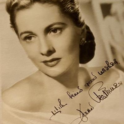 Joan Fontaine facsimile signed photo. 3x5 inches