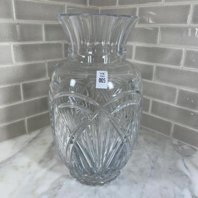 Beautiful large crystal vase