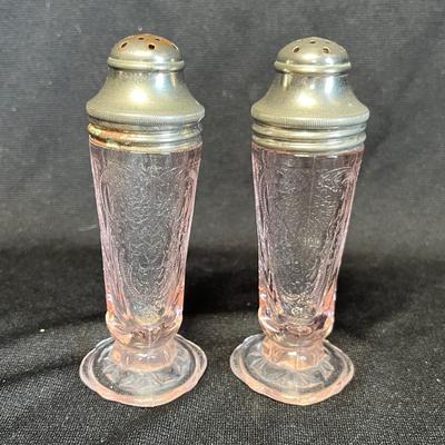Royal Lace Pink shakers