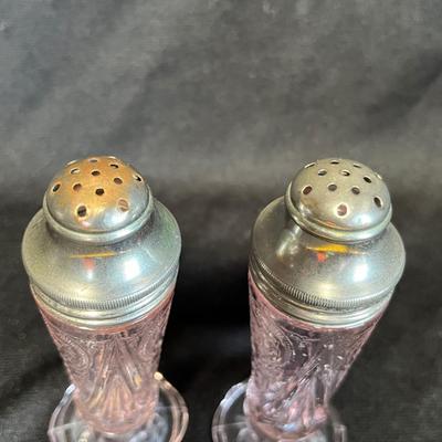 Royal Lace Pink shakers