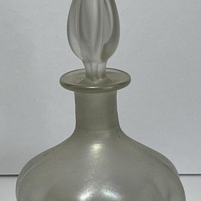 Antique Iridescent Signed Steuben/Hawkes Verre De Soie Perfume Atomizer w/Stopper 4-3/4" Wide as Pictured. (No Damage but May Need...
