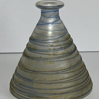 Antique Iridescent Steuben/Hawkes Verre De Soie Ribbed Art Glass Design 2-1/4" Tall as Pictured. (No Damage but May Need Cleaning).