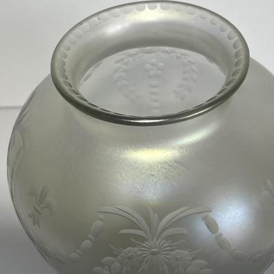 Antique Iridescent Steuben Verre De Soie Vase/Bowl 6-1/4" Tall as Pictured. (No Damage but May Need Cleaning).