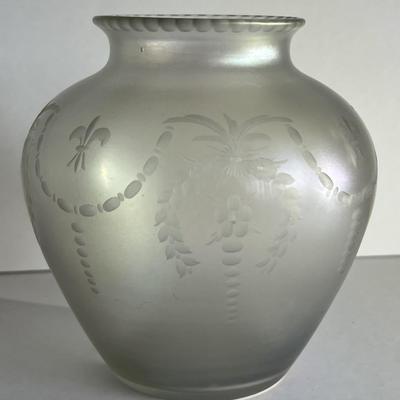 Antique Iridescent Steuben Verre De Soie Vase/Bowl 6-1/4" Tall as Pictured. (No Damage but May Need Cleaning).