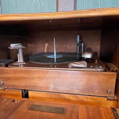 MD2-Record Player/Radio
