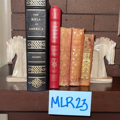 MLR23-Books with Bookends