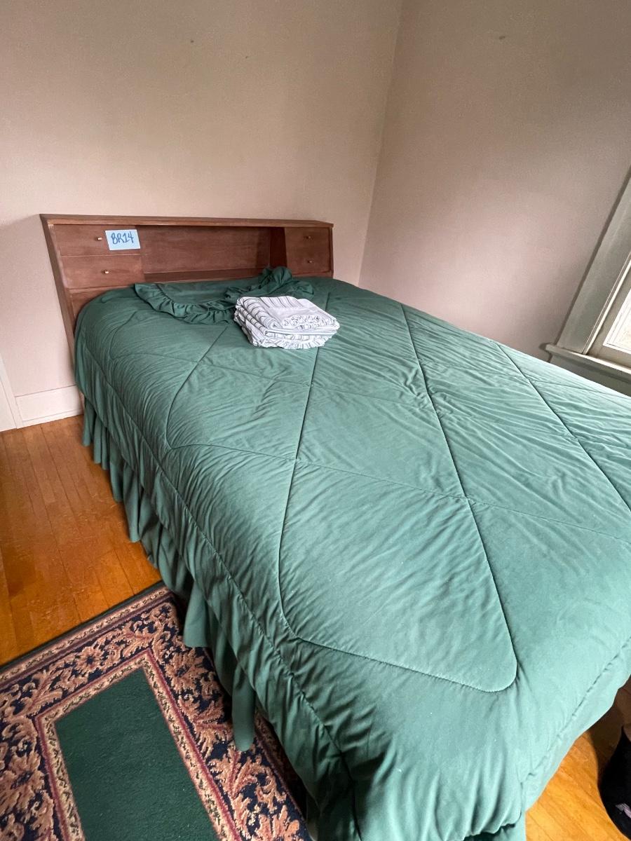 BR14Mattress/Boxspring/Headboard/Frame and bedding