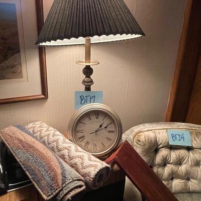 BT17-Lamp, Rugs, Riser and Clock