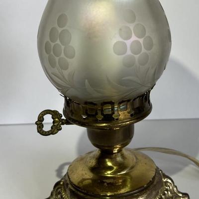 Antique Iridescent Steuben Verre De Soie GLOBE on a Vintage Electric Small Hurrican Lamp as Pictured. (No Damage but May Need Cleaning).