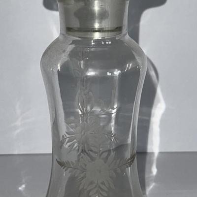 Antique Hawkes/Steuben Verre De Soie Oil/Vinegar Bottle 7-3/4" Tall w/Glass Stopper as Pictured. (No Damage but May Need Cleaning).