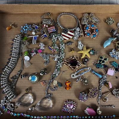 Tray of Sparkly Rhinestone Jewels, Mixed Lot
