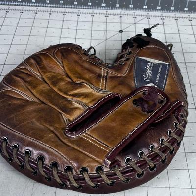 Vintage Clyde McCullough CATCHERS MIT 