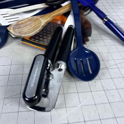 Utensil LOT with Stainless Steel Holder, Full 