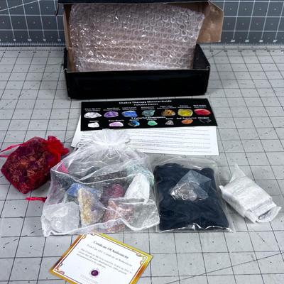 Chakra Therapy Mineral Set NEW 