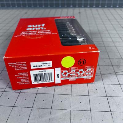 Surf onn. 65W Universal Charging Adapters