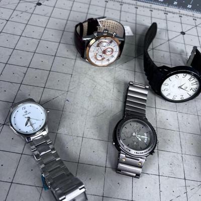 Lot of Men's Wrist Watches 
