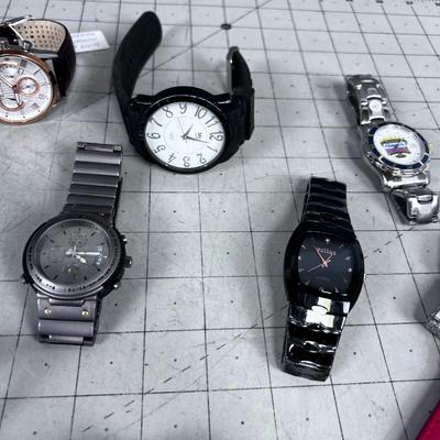 Lot of Men's Wrist Watches 