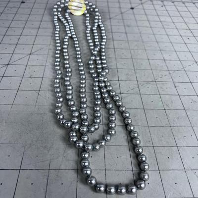 Gray Pearl With LARGE Pendants in the Middle