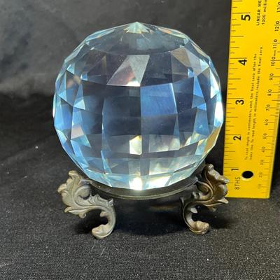Silverstri Crystal ball