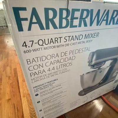 Faberware 4.7 Quart Stand Mixer (NEW IN BOX)