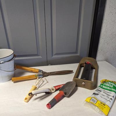 Garden Supplies
