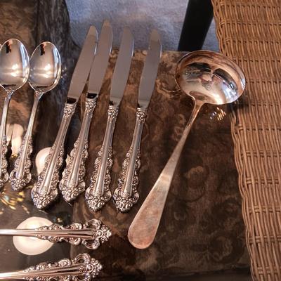 TOWLE CARVING SET AND MOSTLY STAINLESS STEEL ONIEDA MISMATCHED FLATWARE
