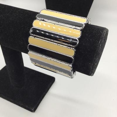 Black and creme colored fashion bracelet