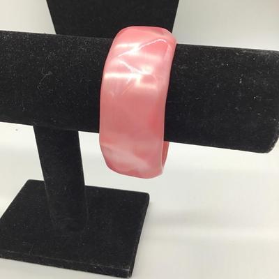 Light pink fashion bracelet