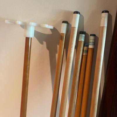 Pool Cues & Pool Table Accessories (BPR-MG)