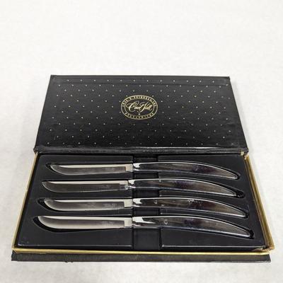 Carvel Hall Knives | EstateSales.org