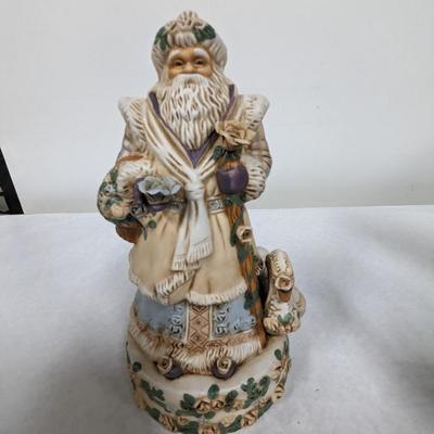 Santa Figures 1 Musical