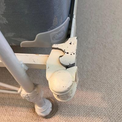 Ornate White Iron Bed Frame (UB3-DZ)