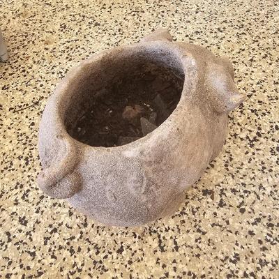 Brood of Charming Pig Planters & Yard Decor (G-JS)