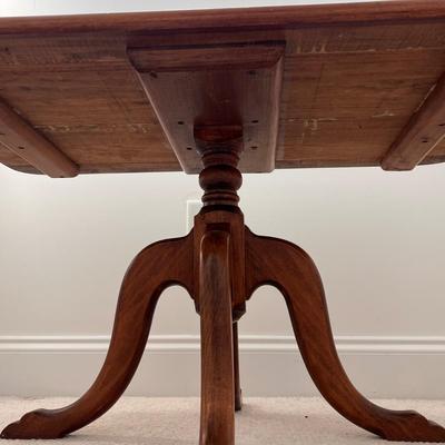 Solid Wood Accent Table (UB3-DZ)