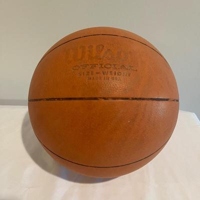 John Wooden Signed Photo & Book & More (BPR-MG)