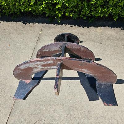 Wooden Half-Round Plant Stand (G-JS)