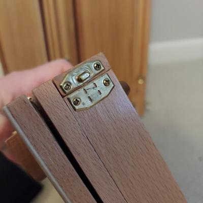 Easels, Art Supplies and more (B2-BBL)