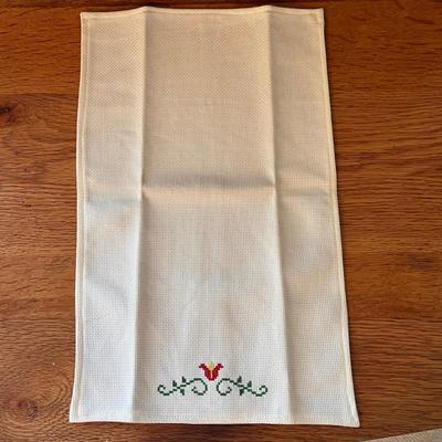 Pitcher & Basin w/ Hand-Stitched Towels (UB3-DZ)