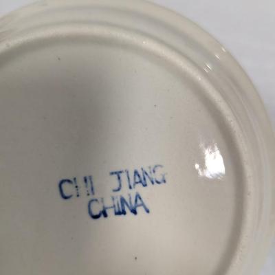 16 Pieces Chi Jiang Hand Painted Stoneware Bowls & Saucers