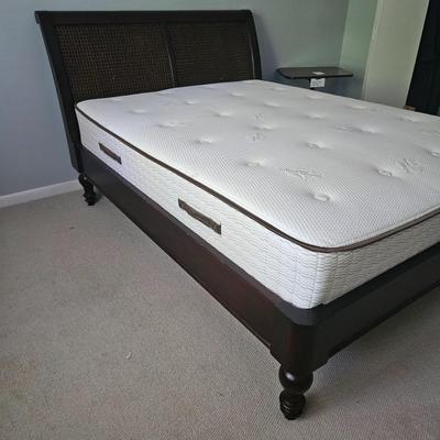 Queen Size Cane Sleigh Bed and Bedding (B1-DW)